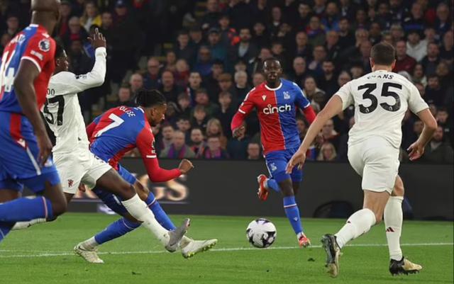 开云体育官网app-曼联刷新耻辱纪录，滕哈赫正在接近莫耶斯朗尼克