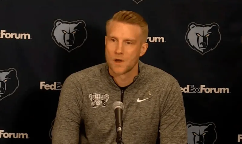 开云体育电脑版-灰熊主帅采访全文：年轻球员非常棒，会继续保持战术风格